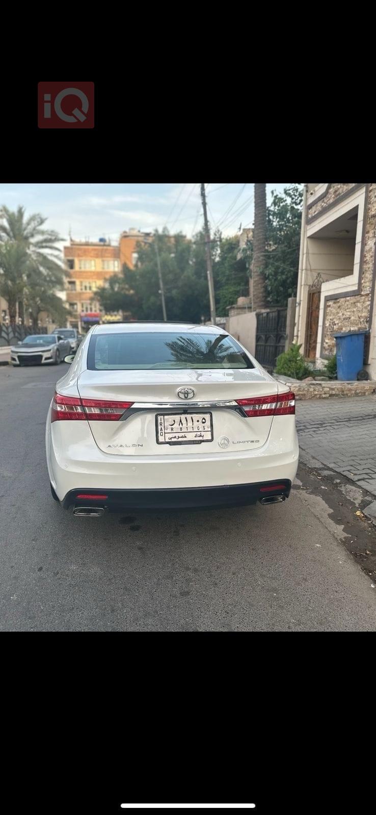 تويوتا أفالون